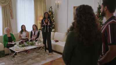 - Okay, thank you.
- Well, Maya, - Unwrapping Christmas: Mia's Prince