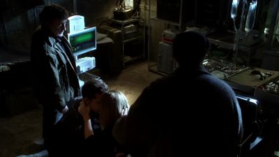 - Okay, that's enough. Enough!
- One more. - Fringe