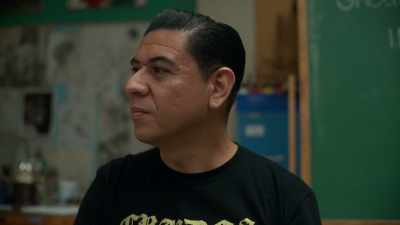 - Okay. That's enough, Luis.
- Damn, bro. - This Fool