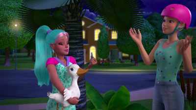 Okay, but that's not
my pen cap. - Barbie: A Touch of Magic