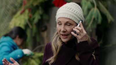 Okay, that's why we hired
extra help. - Match Made in Mistletoe