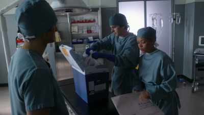 Okay, the liver needs
to go back into cold storage, - The Good Doctor