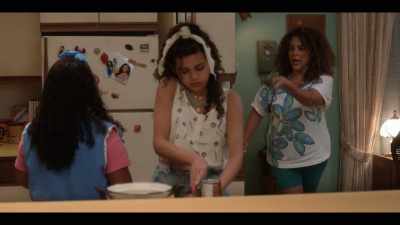 - Okay, then you can
tell her, en español. - Gordita Chronicles