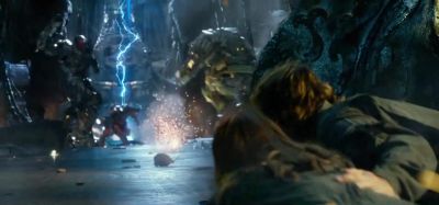 Okay, there it is. - Transformers: The Last Knight