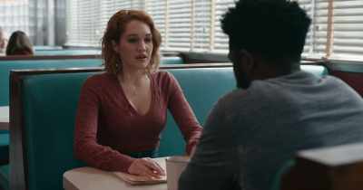 Okay? There's a connection
that doesn't... fade - The Republic of Sarah