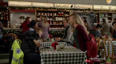 Okay, these aren't gonna
make it 'til Wednesday. [CHUCKLES] - Christmas in Love