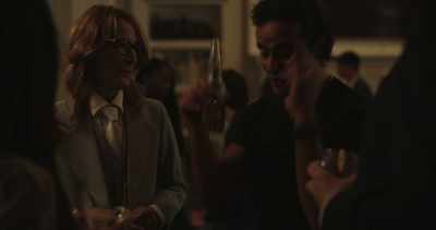 Okay, so they run, they jump,
the glider drops. - Violet