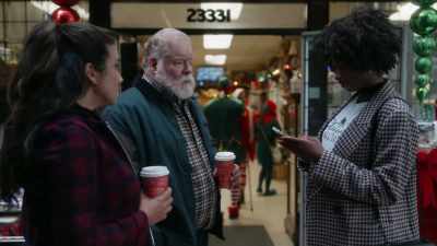 - Okay. This could
actually work. - Holiday Road