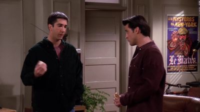 Okay, turn around. - Friends