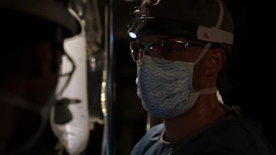 Okay, turn on the pump. - Chicago Med