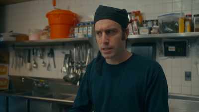 Okay, um, we'll just keep the
menu simple, grilled cheese. - Christmas at the Holly Hotel