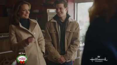 - Okay. Um,
you remember my son Simon. - Sister Swap: A Hometown Holiday