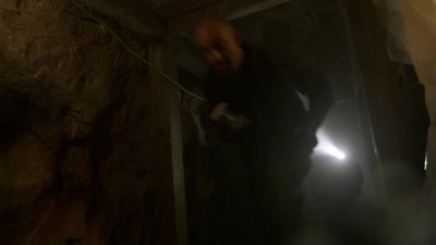Okay, Walter, I'm on the roof! - Scorpion