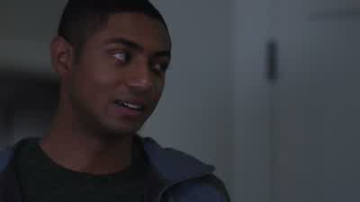 Okay, we should not be doing this at his house. - 13 Reasons Why