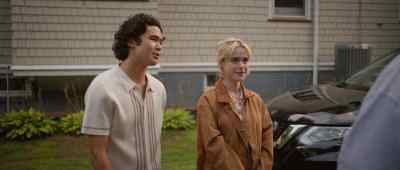 - Okay, well, don't let us keep you.
- How's that going? - Sweethearts