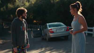 -Okay, well, we have to kill it.
-What? - DAVE