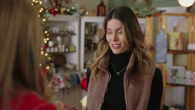 Okay, well, I was
thinking sort of a ramen, - Unwrapping Christmas: Olivia's Reunion