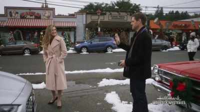 Okay, well, I'll, uh, I'll--
- I'll see you later.
- Bye. - A Godwink Christmas: Second Chance, First Love