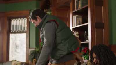 Okay, well, I'm gonna do
some electrical work outside. - 'Twas the Date Before Christmas