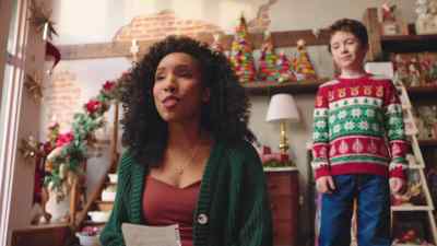 Okay. We're going
to the market. - Adult Swim Yule Log 2: Branchin' Out