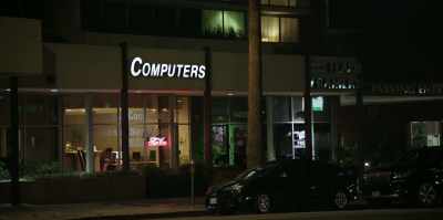 - Okay, we're logging on.
- We're logged, there he is. - Maximum Truth
