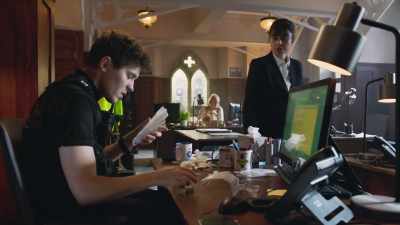 -Okay.
What are you doing? - Beyond Paradise