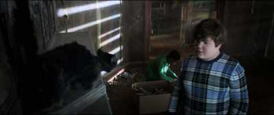- Okay, what do we got?
- Maybe this is worth something. - Goosebumps 2: Haunted Halloween