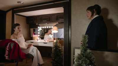 Okay, what's going on? - Designing Christmas