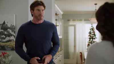 Okay. While you go do that,
I will be at the store - Christmas, Love and Fudge