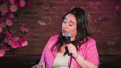 -Okay. Wow. [laughs]
-[audience laughs] - Liza Treyger: Night Owl