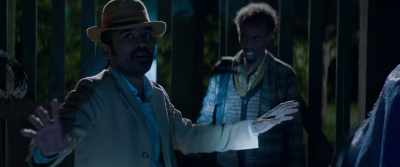 Okay, yeah. Okay,
someone-someone paid me - The Extraordinary Journey of the Fakir
