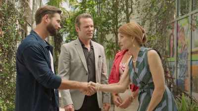 - Olá! Chamo-me Susan.
- Ryan. - Let Love Grow