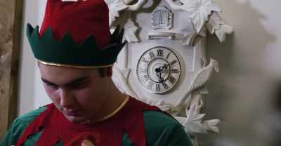 Olie, take her away. - The Key to Christmas