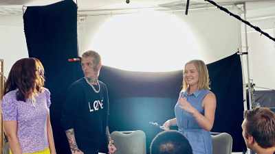 OLIVE:
As soon as the lights were on, - Aaron Carter: The Little Prince of Pop