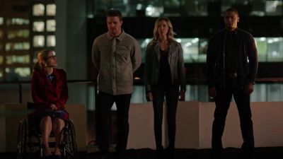 Oliver: Hold! - Arrow