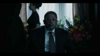 [OLIVER] How did I end up
with you as a daughter? - Emperor of Ocean Park