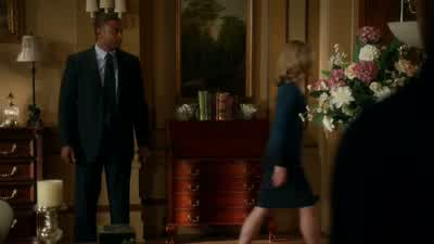 Oliver, the Russians called. - Arrow