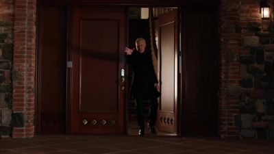 Oliver:
You find William. - Arrow