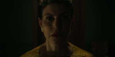 Olivia: Because my daughter shared
not only a bed with christopher, - Flowers in the Attic: The Origin