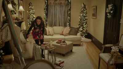 Olivia, you better not be
playing a prank on me. - Unwrapping Christmas: Mia's Prince