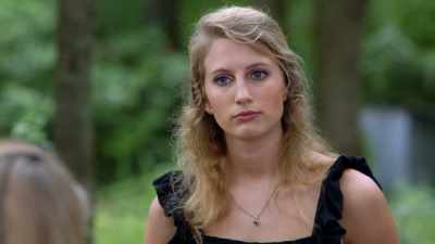OLIVIA DOESN'T THINK SHE IS,
BUT YET, SHE IS. - Welcome to Plathville