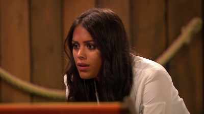(OLIVIA GROWLS) - Love Island
