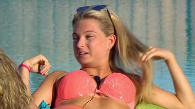 ‐OLIVIA: It's hard.
‐It's a hard one, isn't it? - Love Island