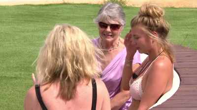 ‐OLIVIA: Uh‐hmm.
‐SARAH: You can just
see how‐‐yeah, - Love Island