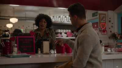 Olivia and Vanessa's mom - Welcome to Valentine