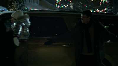 -Ollie, look! Snow!
-[Ollie coughing] - Home Sweet Home Alone