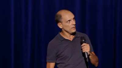 Om eerlijk te zijn is dat mijn schuld.
Maar toch. - Carl Barron: Drinking with a Fork