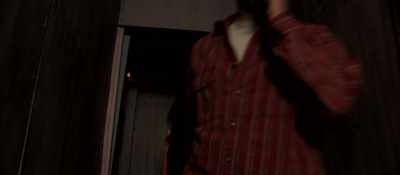 (ominous circus music)
(Halloween sound effects) - House of Clowns