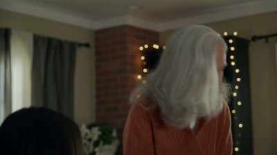 (ominous music)
(brianna panting) - It’s Beginning to Look a Lot Like Murder