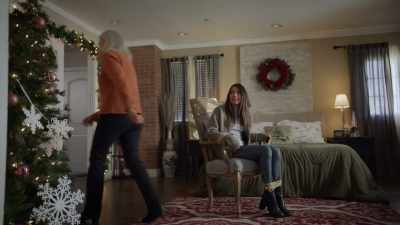 (ominous music continues) - It’s Beginning to Look a Lot Like Murder